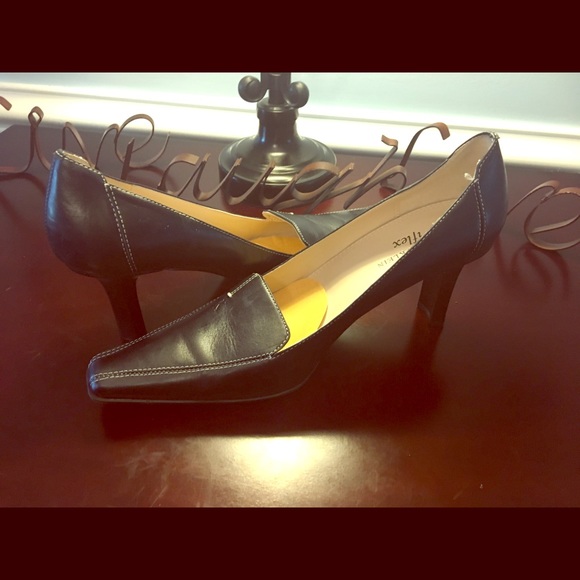 Anne Klein iflex  square heels with pointy toe - Picture 1 of 8